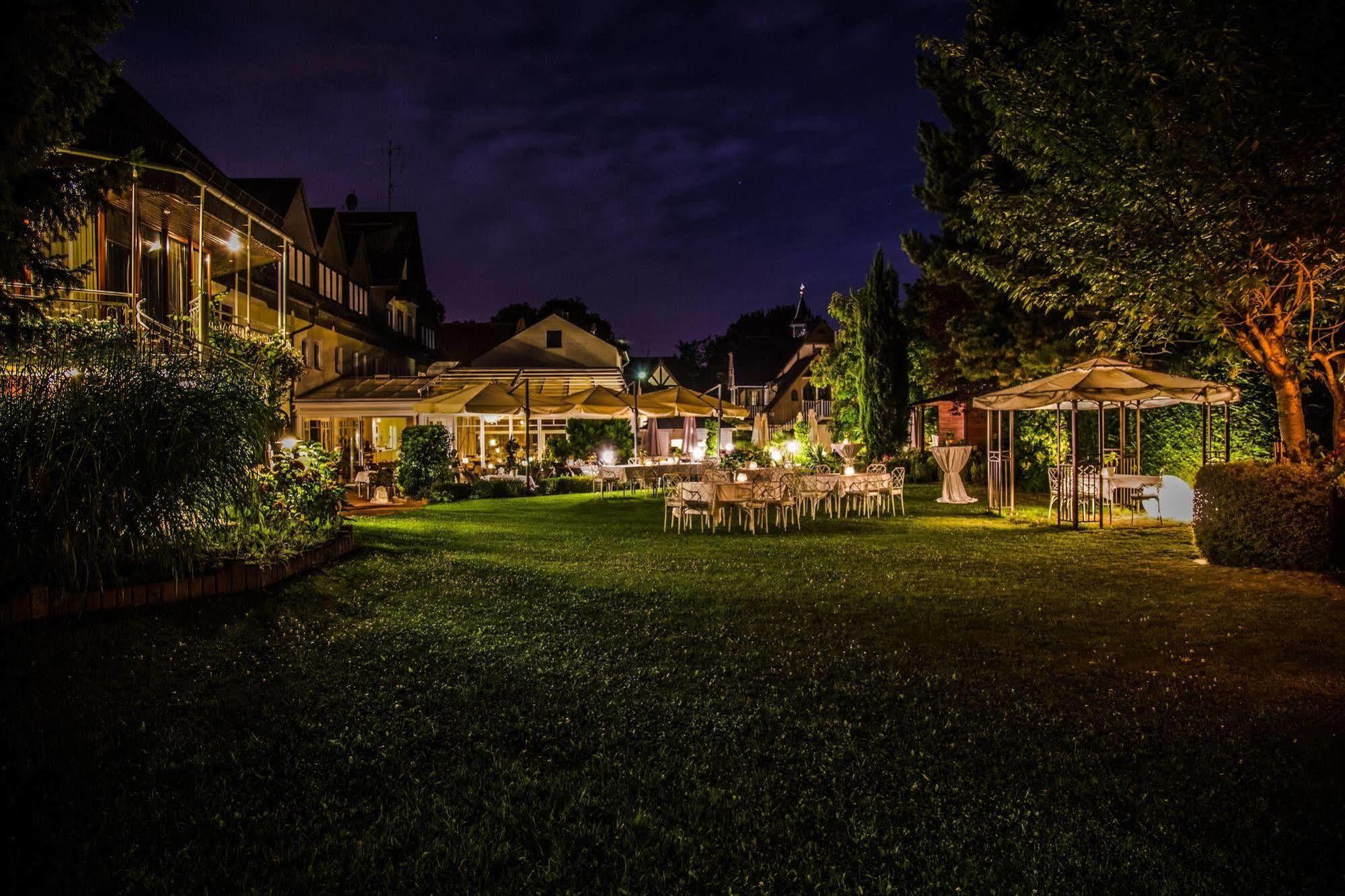 Landhaus Hotel Waitz Muehlheim am Main Exterior photo